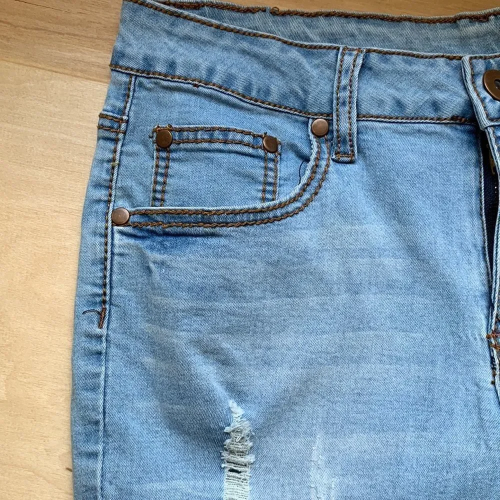 JW Jean Capris - Picture 4 of 8